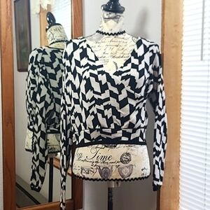 Future collective rap front cropped waist long sleave sweater